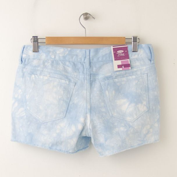 NEW Old Navy The Diva Cut-Off Denim Shorts 3.5" in Cool Tie Dye (back)