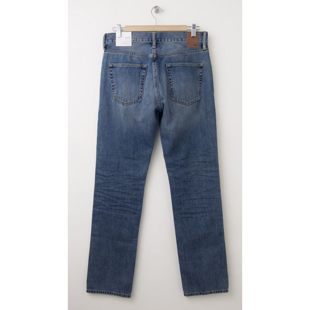 NEW Gap 1969 Slim Fit Jeans in Pale Blue Wash (back)